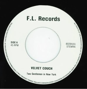  DAVID-BOWIE-velvet-couch