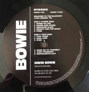 david-bowie-welcome-to-the-blackout-live-london-1978-b.jpg