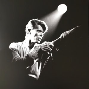david-bowie-welcome-to-the-blackout-live-london-1978