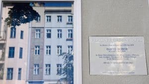 The commemorative plaque dedicated to musician David Bowie reading 'In this house lived from 1976 to 1978 David Bowie. During this time the album Low, Heroes and Lodger have been created. They were storied in music history as the Berlin Trilogy' is displayed at the artist's former appartment in Berlin in August 22, 2016.