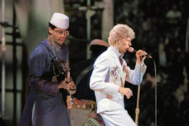Carlos-Alomar-and-David-Bowie-c-Philippe-Auliac