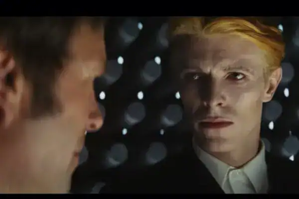 The Man Who Fell To Earth (1976)